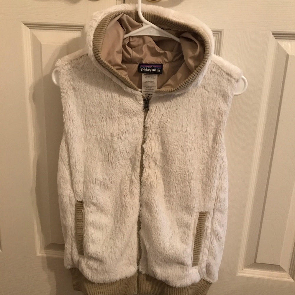 Super soft faux fur Patagonia vest with hood